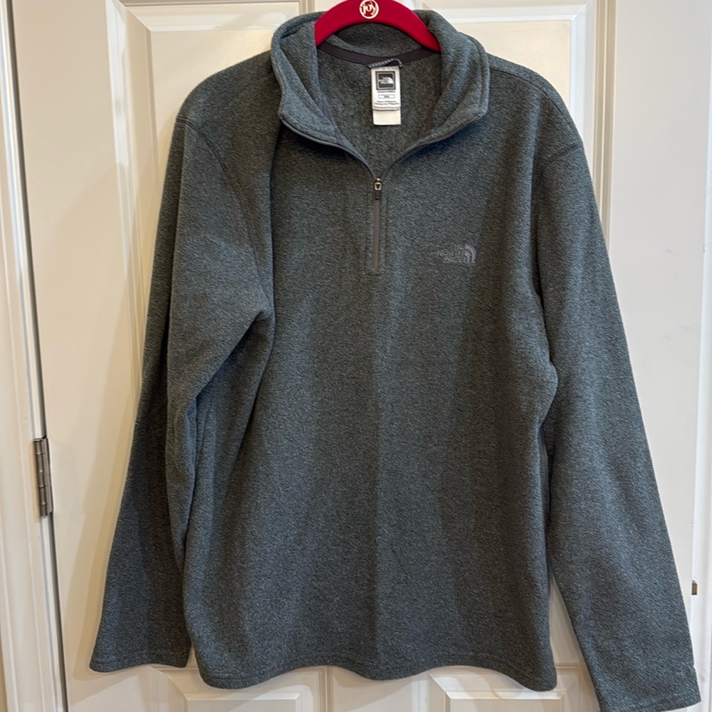 Men’s North Face fleece shirt, size M